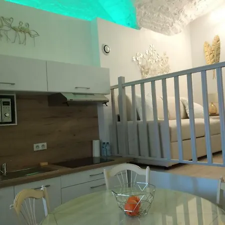 Studio Apartment